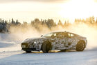 Aston-Martin-DB11-getarnt-Mitfahrt-Winter-1-rss-3703d86e-930330